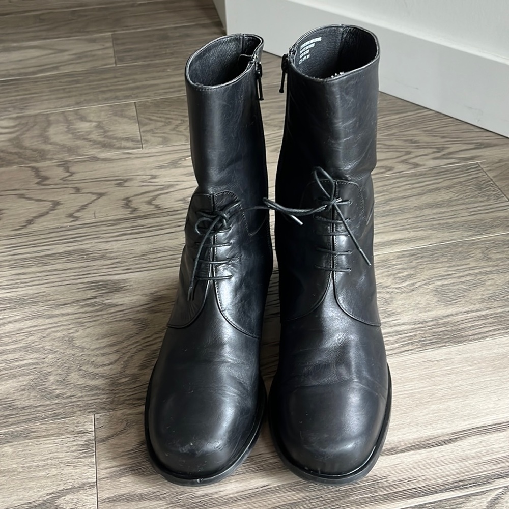 Eddie Bauer mid calf boots genuine leather made in Italy